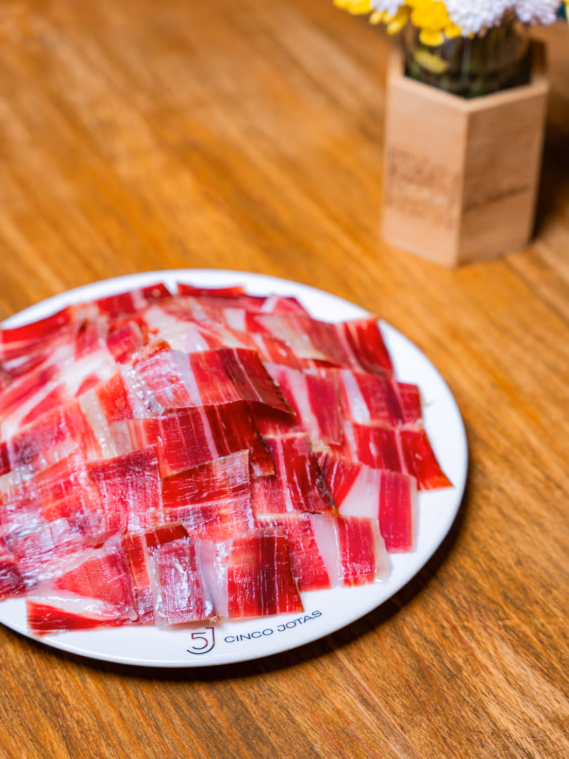 Jamón ibérico de bellota 5J cortado a cuchillo